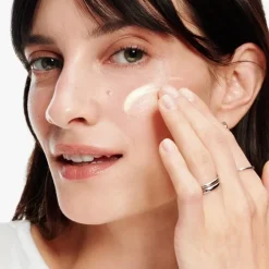 CLINIQUEDramatically Different Moisturizing Lotion+ Émulsion Hydratante Tellement Différente