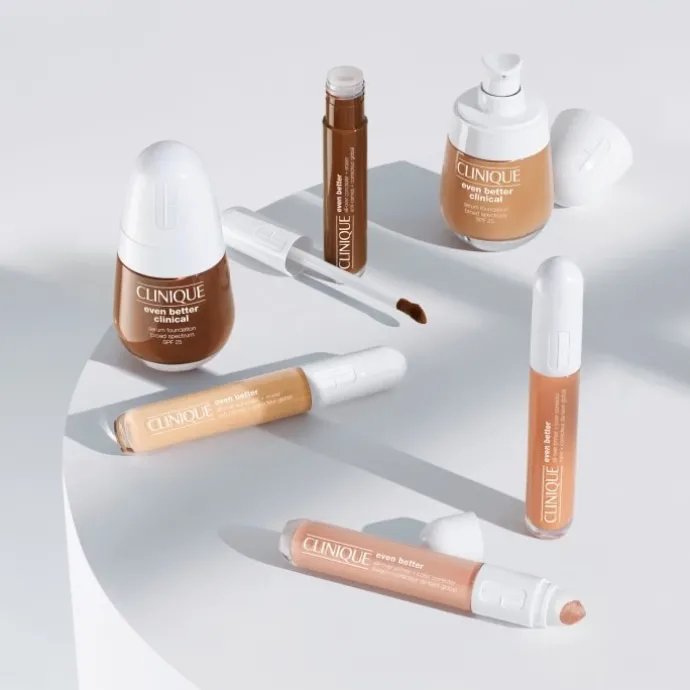 CLINIQUEEven Better Base + Correcteur de Teint Global