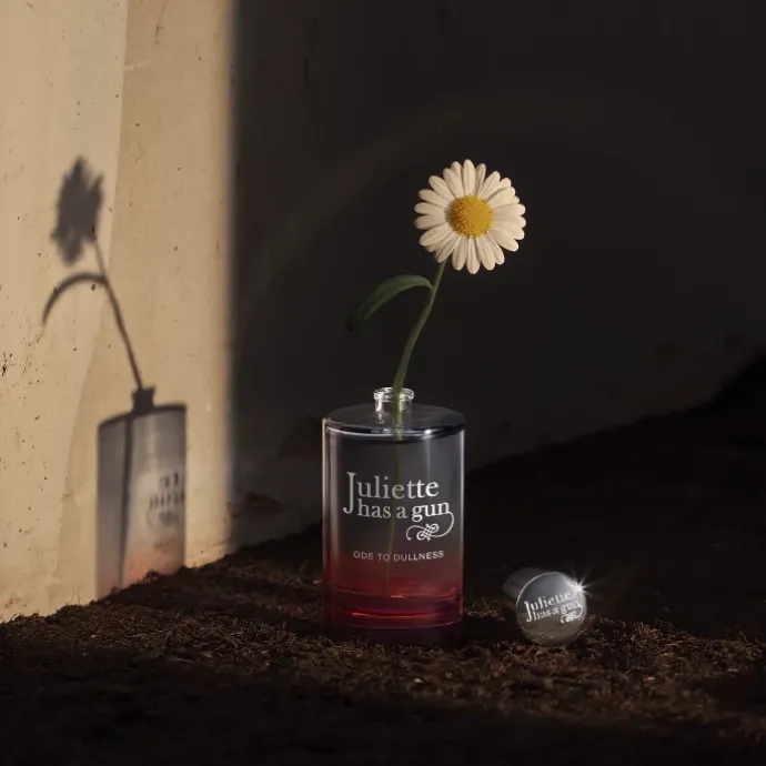 Juliette Has a GunOde to Dullness Eau de Parfum - Format Voyage