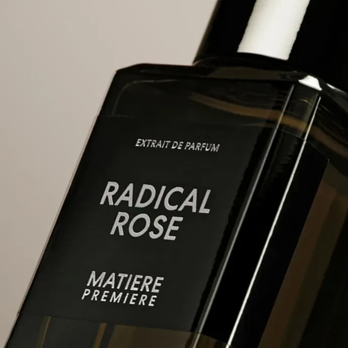 Matière PremièreRadical Rose Extrait de Parfum