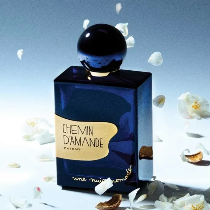 Une Nuit NomadeChemin d'Amande Extrait de Parfum