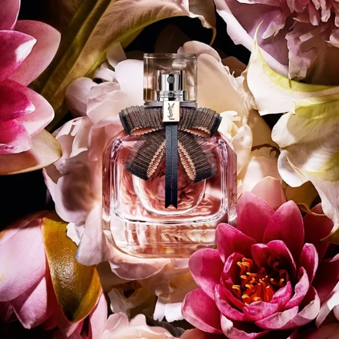 YVES SAINT LAURENTMon Paris Eau de Toilette Lumière